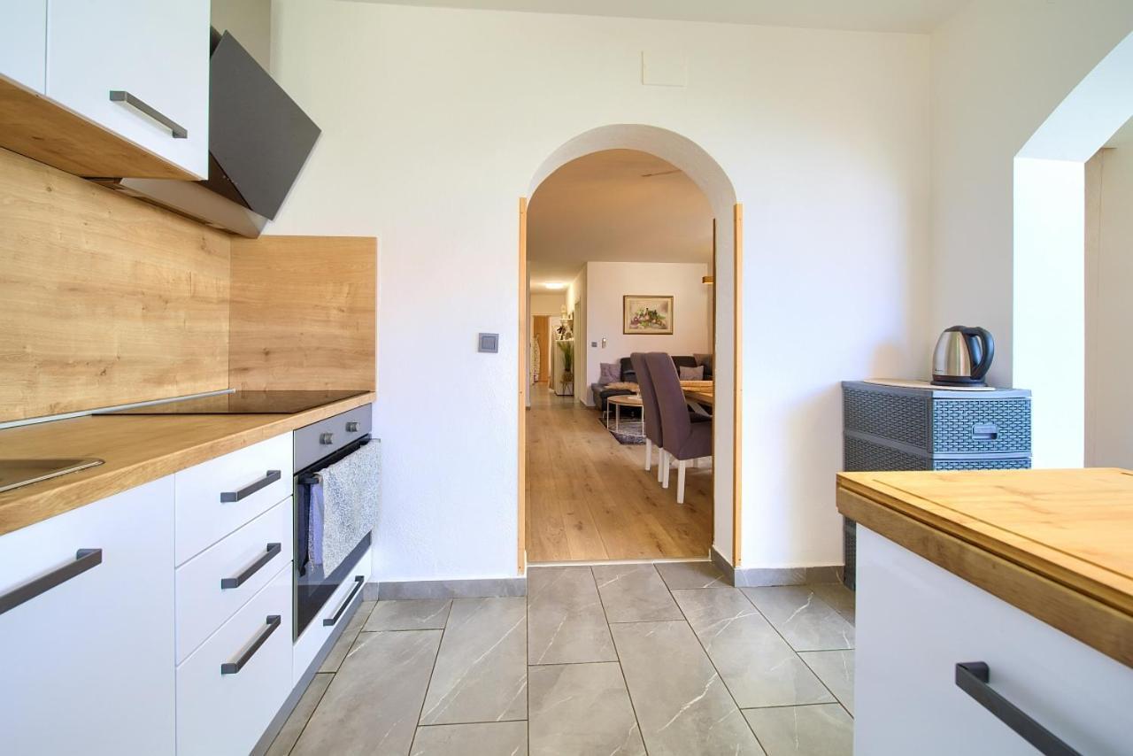 Appartment Mia Krk Town Eksteriør bilde