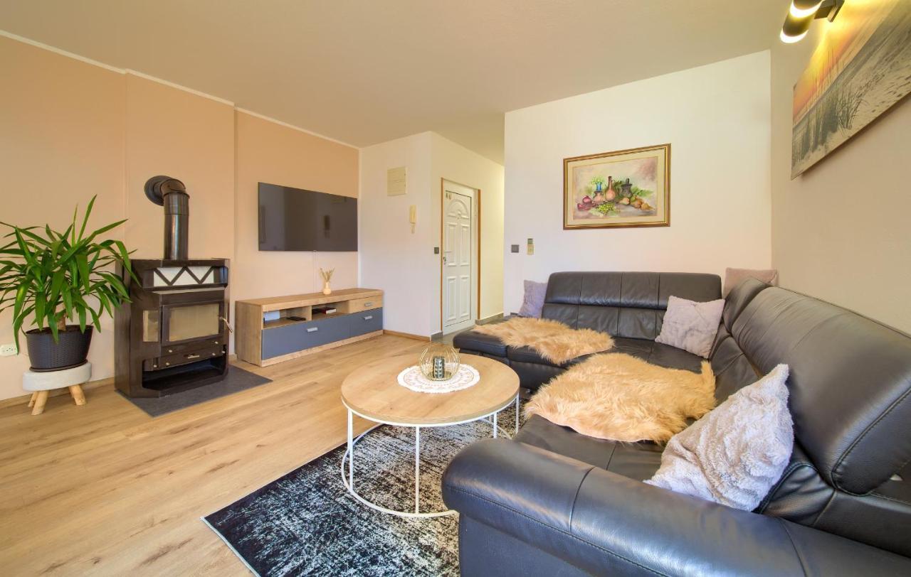 Appartment Mia Krk Town Eksteriør bilde