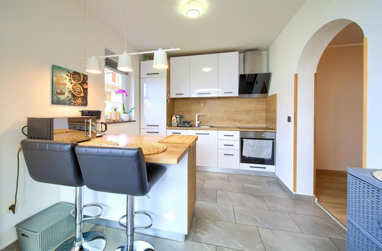 Appartment Mia Krk Town Eksteriør bilde