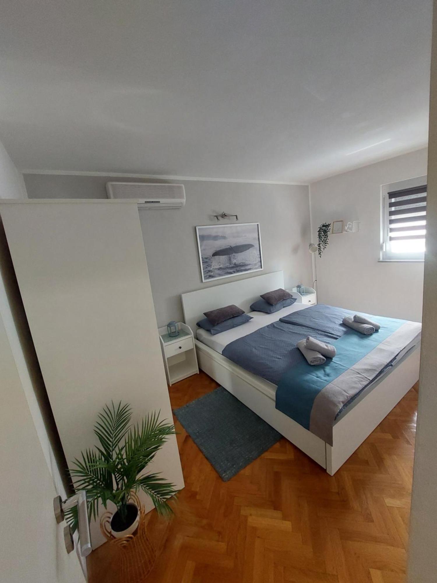 Appartment Mia Krk Town Eksteriør bilde